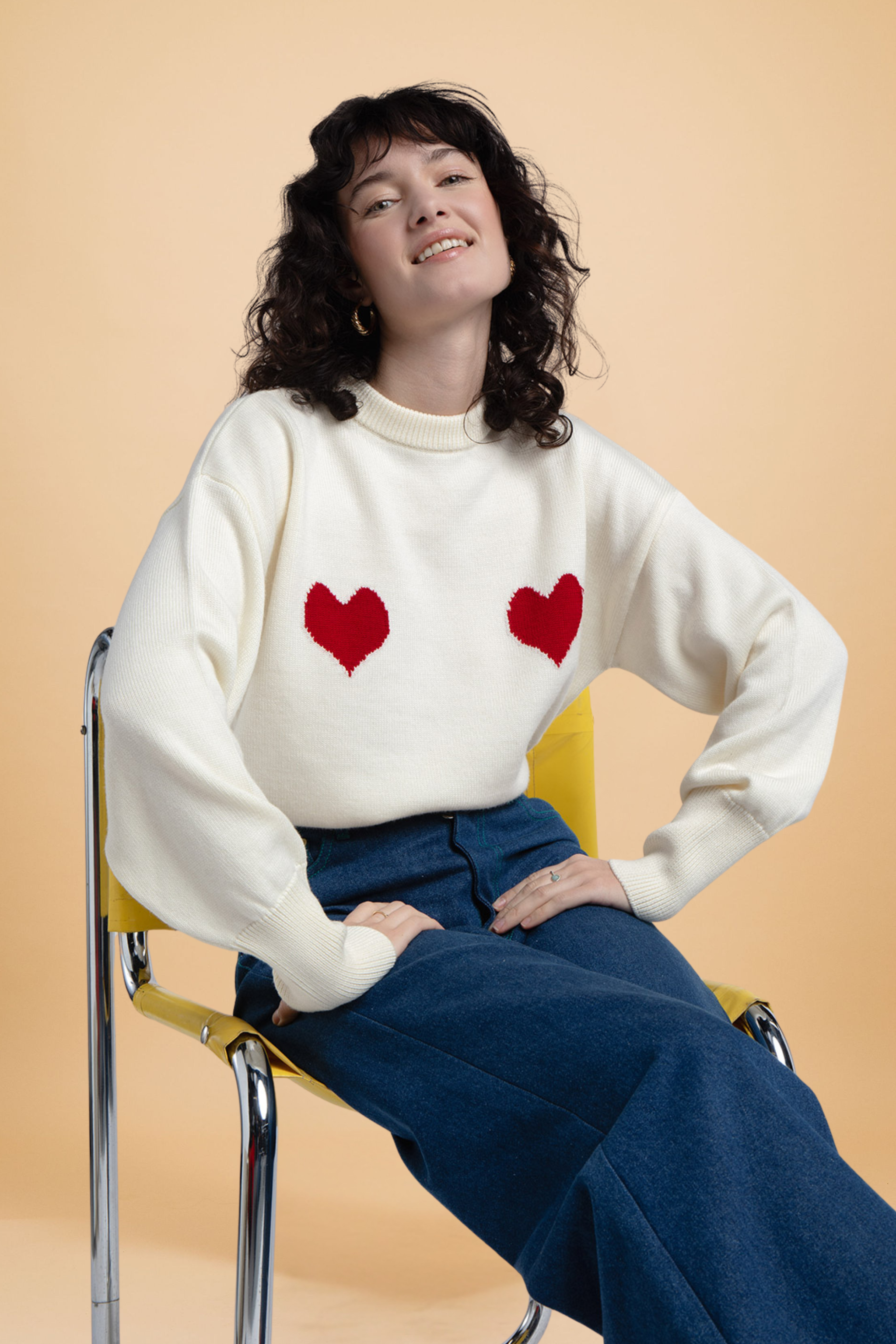 Côme ecru sweater with red hearts