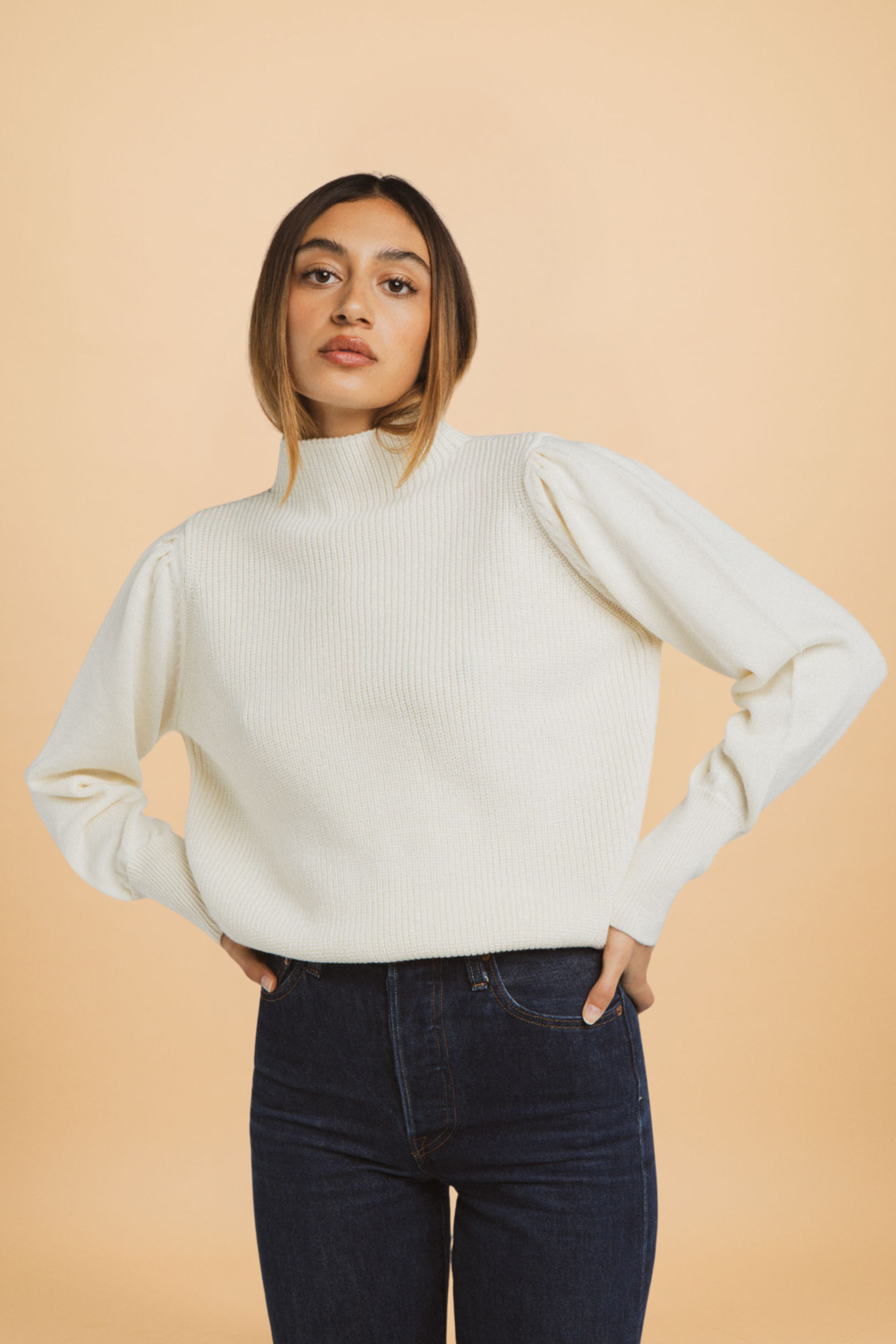 The new ecru Léo sweater