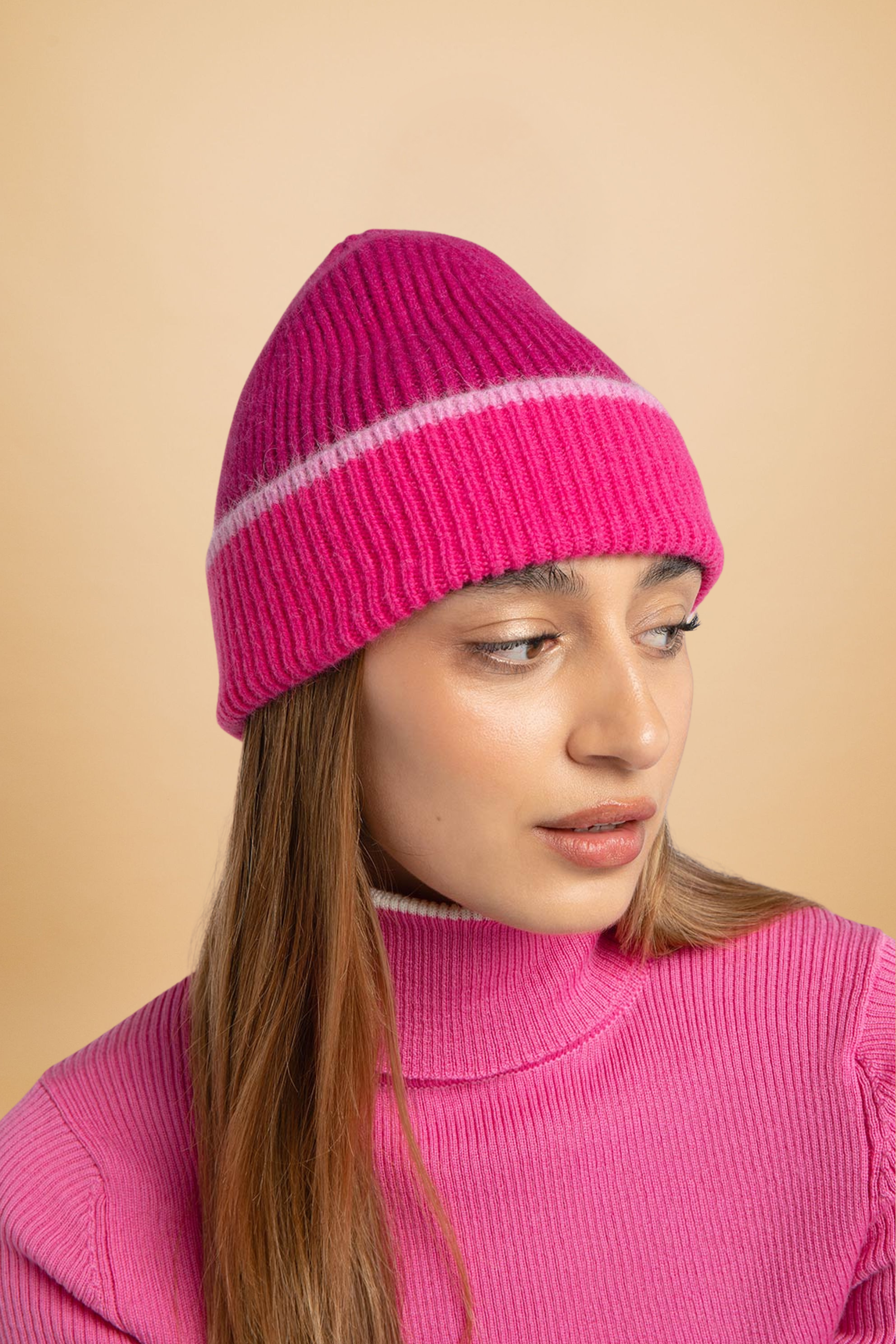Helias Violin & Rose Beanie