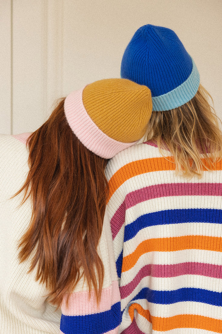 Arthur blue hat