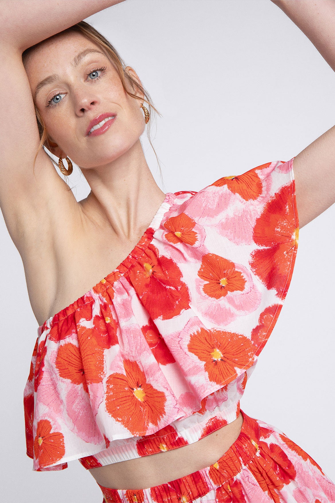 Top Laora Red Blossom