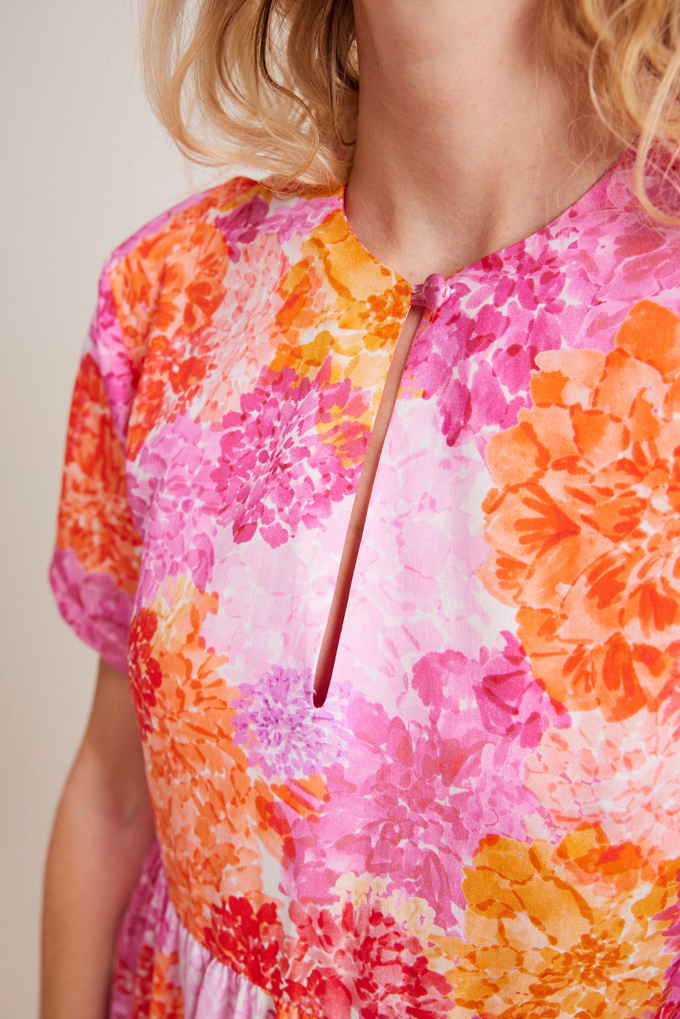 Robe Johanna Peony Bomb