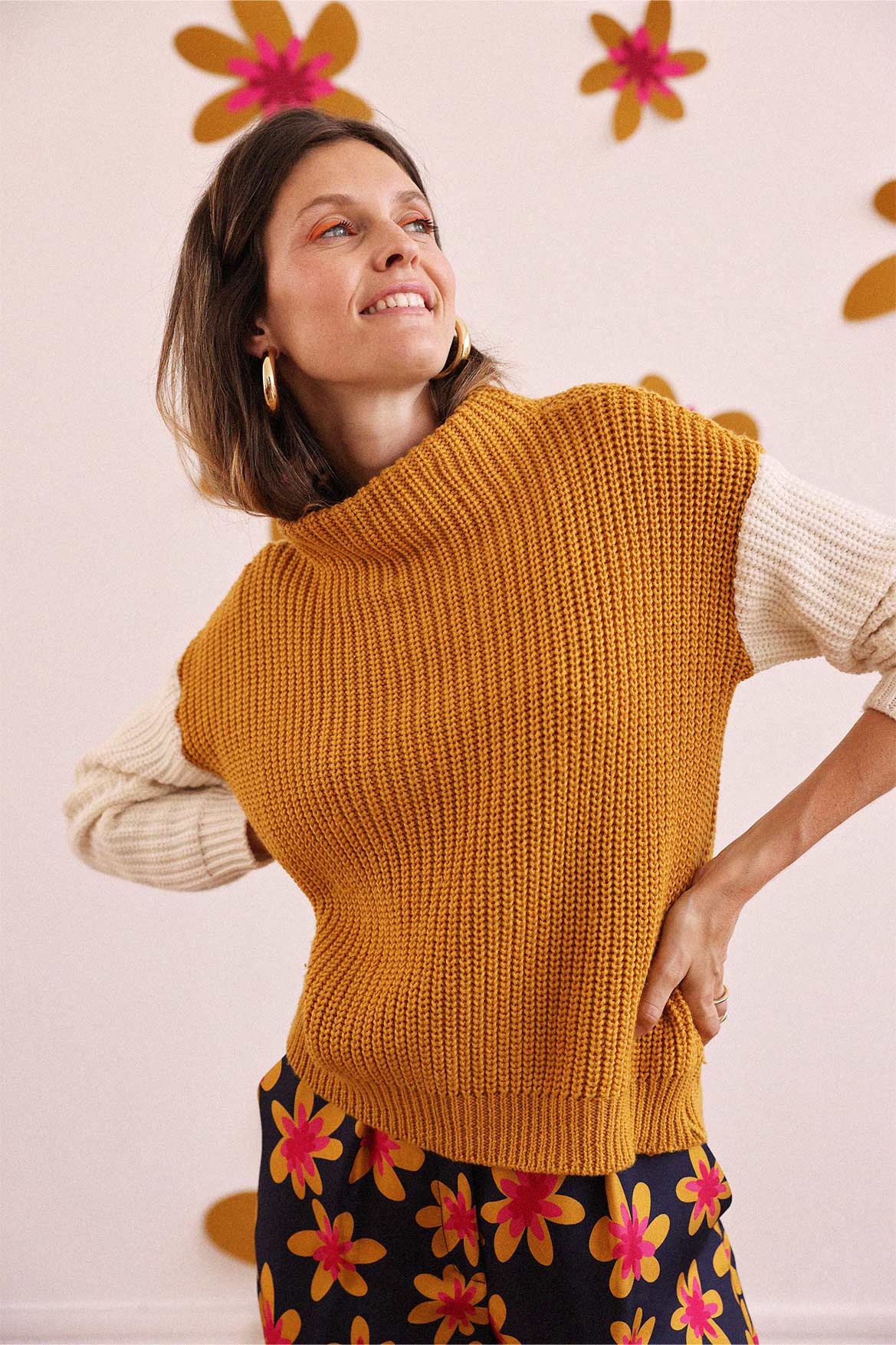 Lou wool sweater in ochre and ecru 