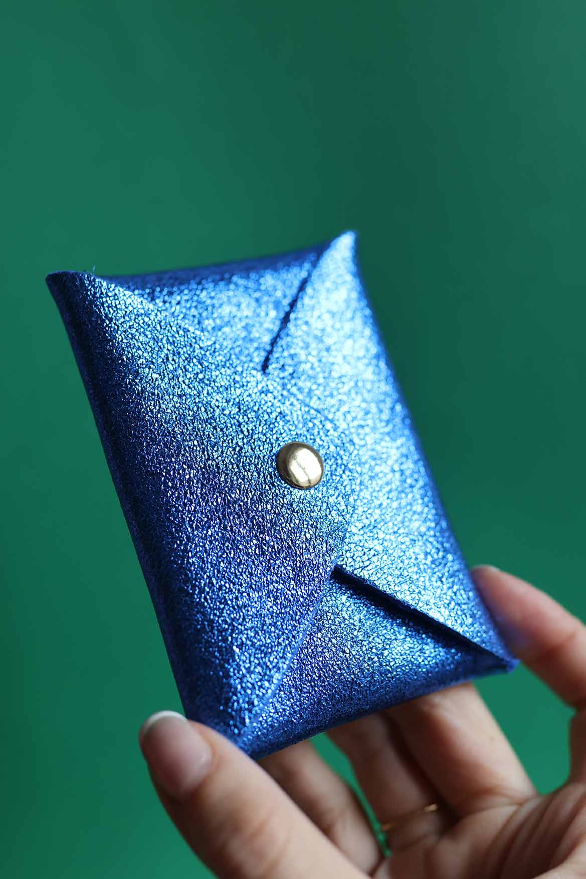 Iridescent leather card holder