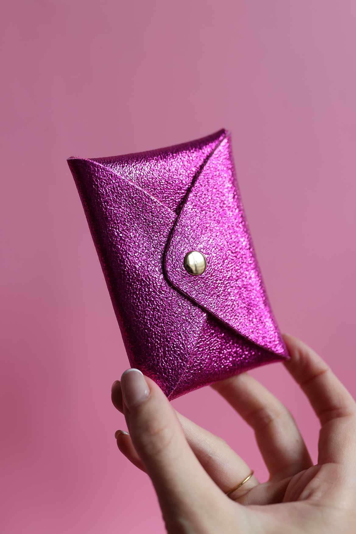 Iridescent leather card holder